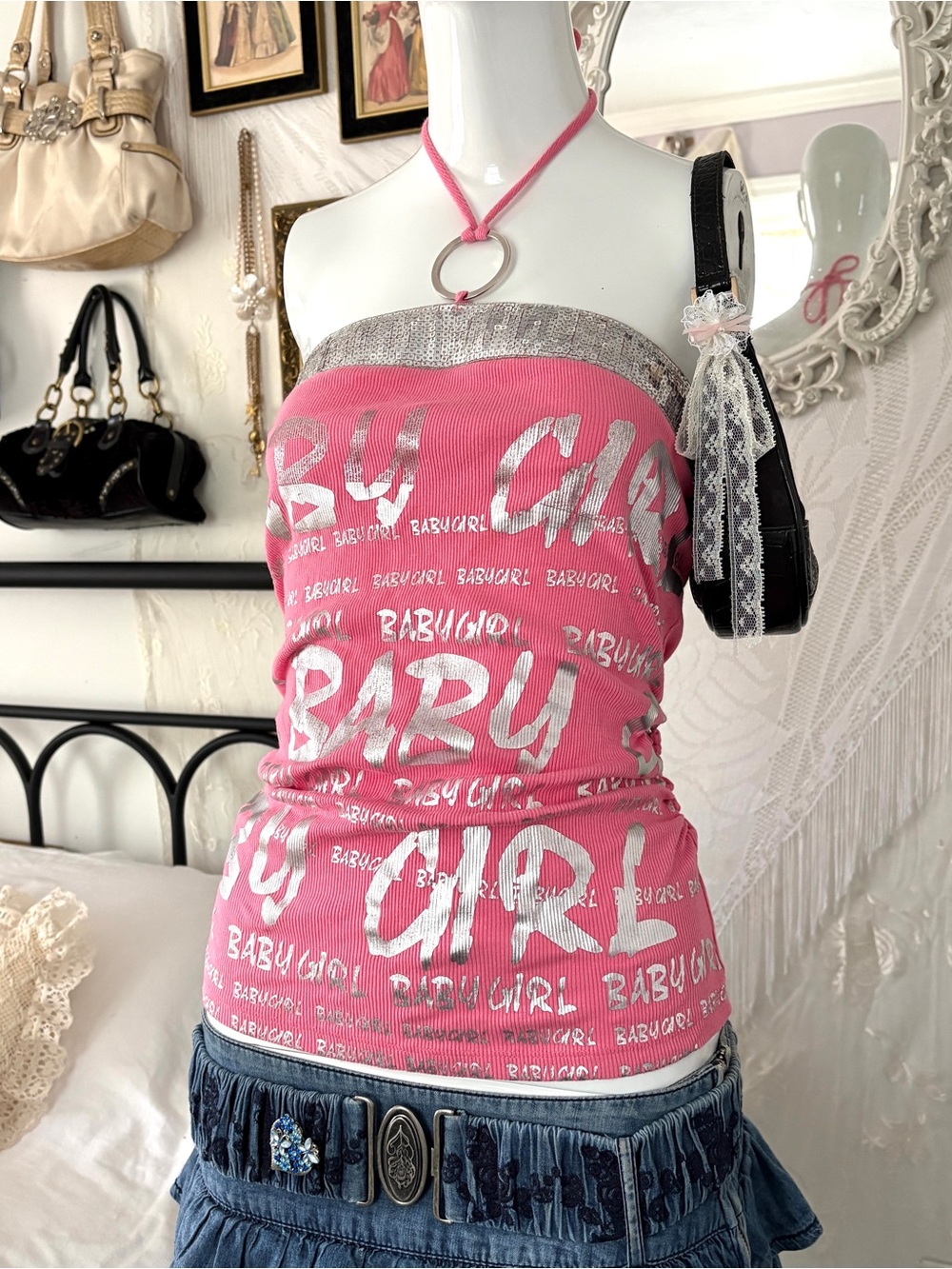 Y2K McBling baby girl graphic sequin o-ring pink halter top - Picture 2 of 6